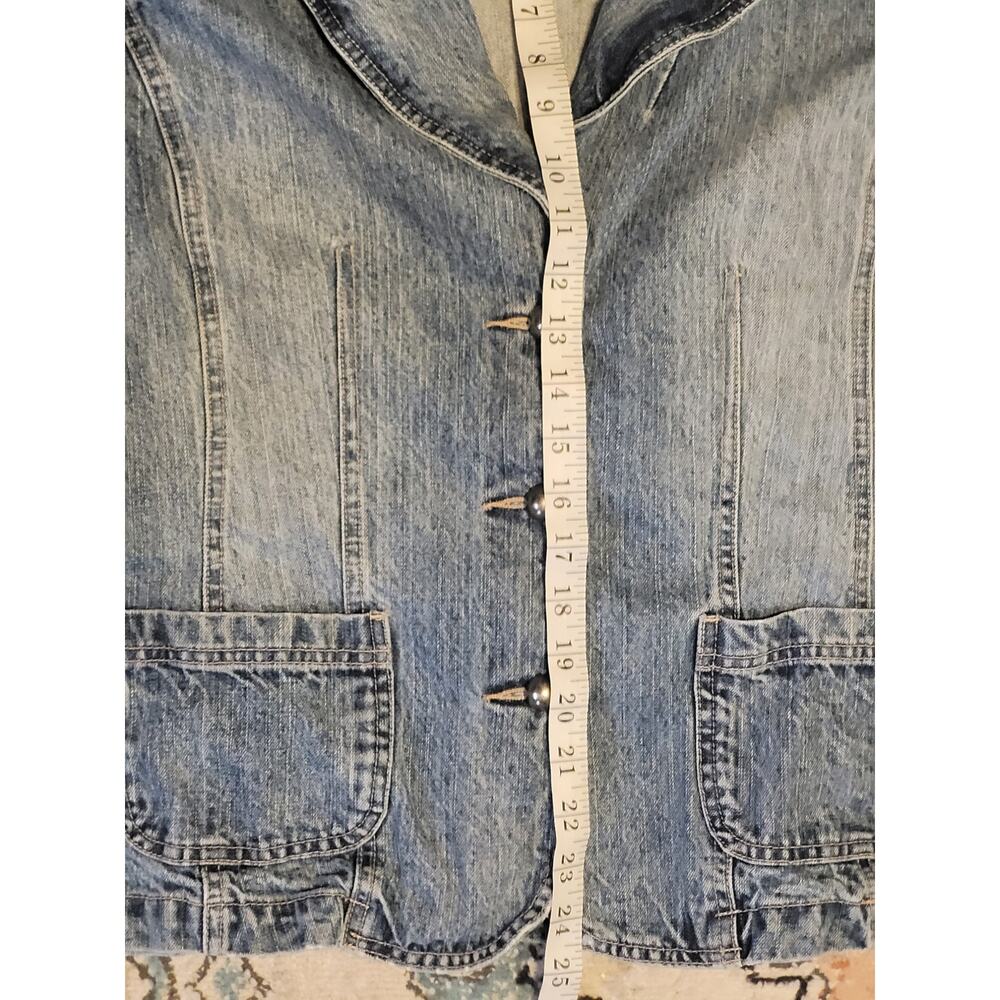 Crazy Horse by Liz Claiborne Faded Denim Jacket With Metal accents Womens XL EUC - Picture 7 of 9